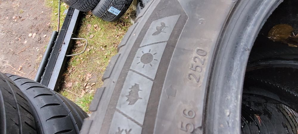 2szt  opony wielosezonowe 235/45/17  Imperial  100%  sprawne  2020rok