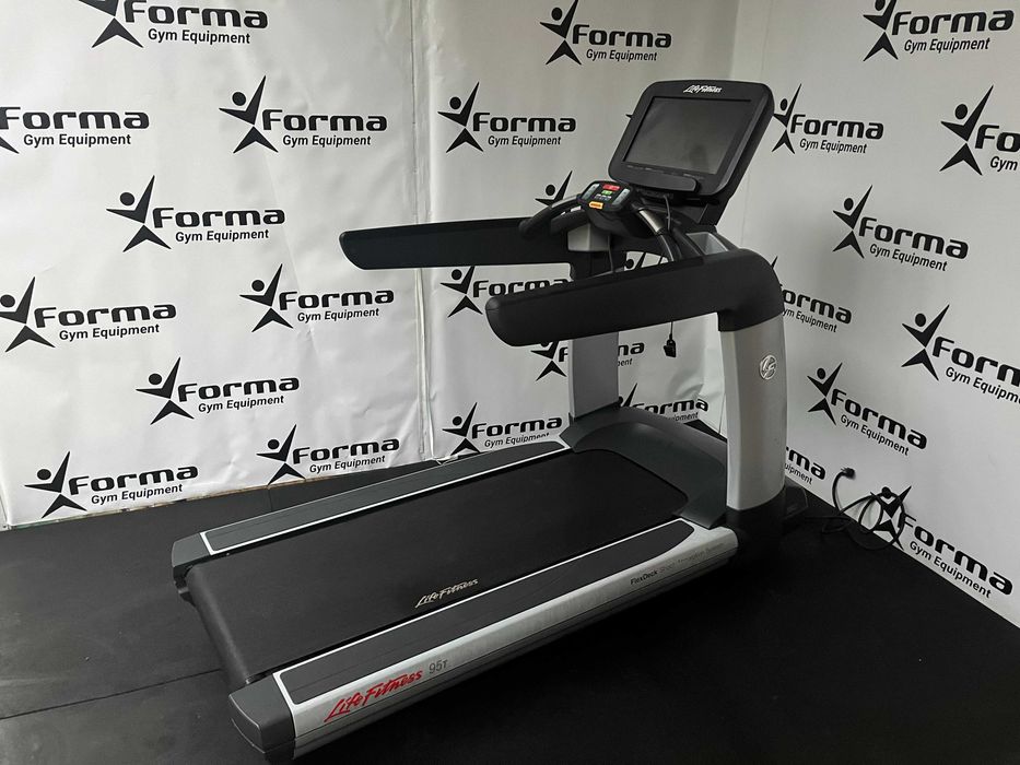 Bieżnia Life Fitness Elevation 95T Discover SE