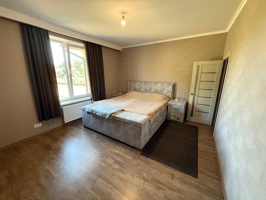 Будинок 203 м2 з євроремонтом. Супер ціна. 25 соток. Сад. Тераса