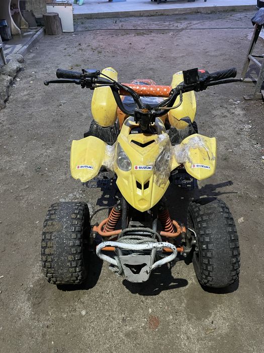 Moto 4 110cc pequena