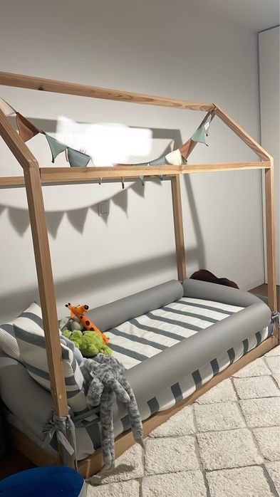 Cama montessori de criança com colchão incluído