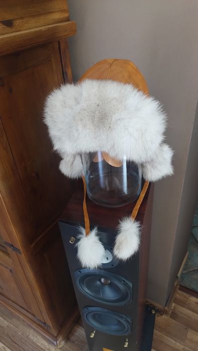 Piękna czapka zimowa papacha