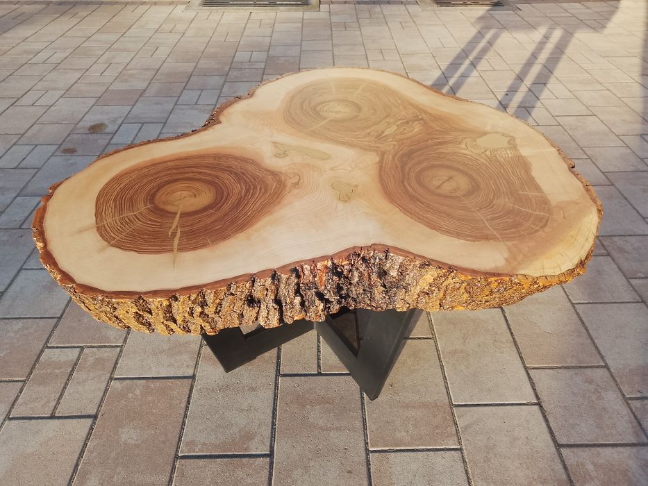 Stół dębowy z pnia