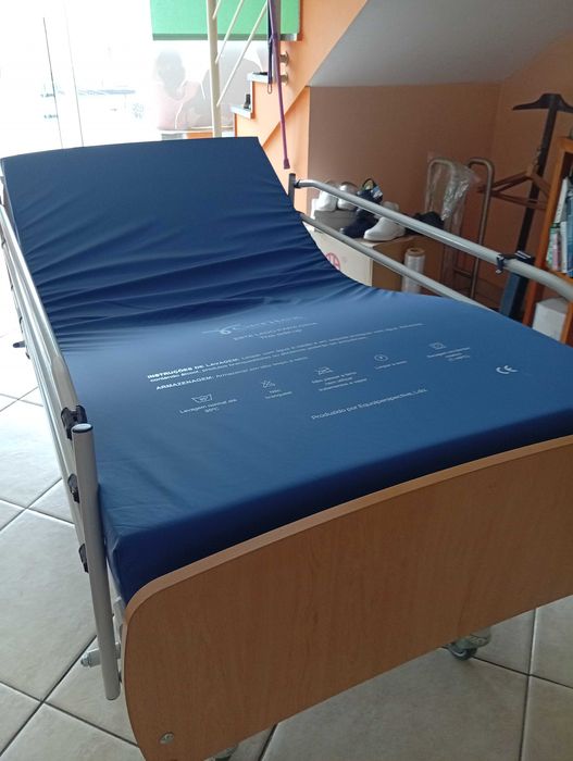 Cama articulada eléctrica - disponível ao mês