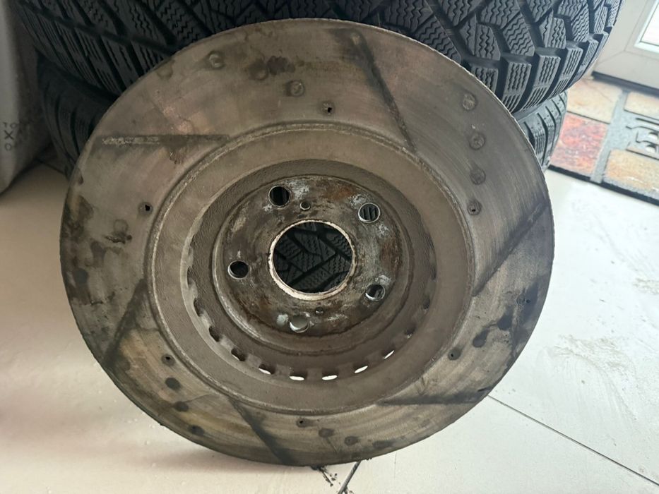 Тормозні диски перфаріровані Lexus RX350 ES Toyota Rav4
