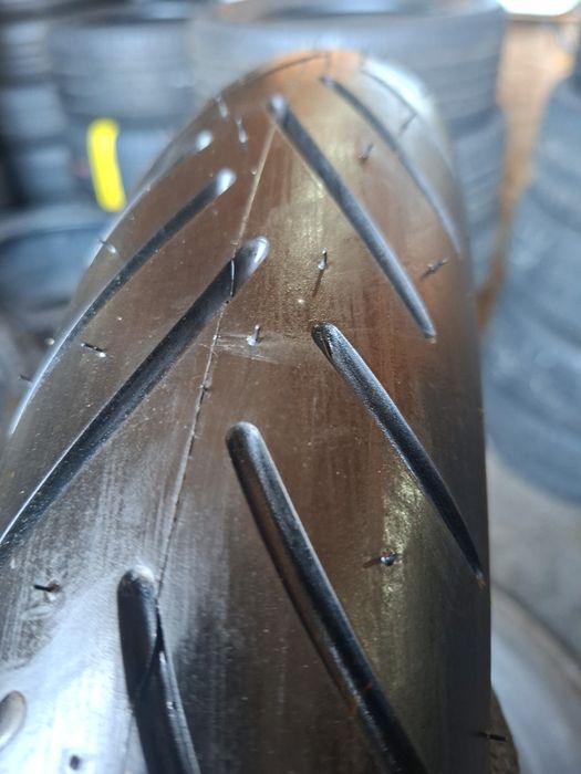 Мотошини 3,25 19 Metzeler Metzeler sportec klassik.