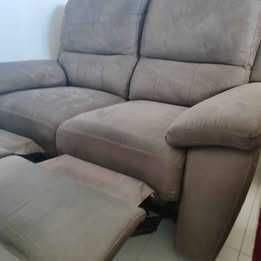 Sofa reclinável de 2 lugares