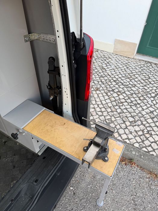 Mercedes Benz Van