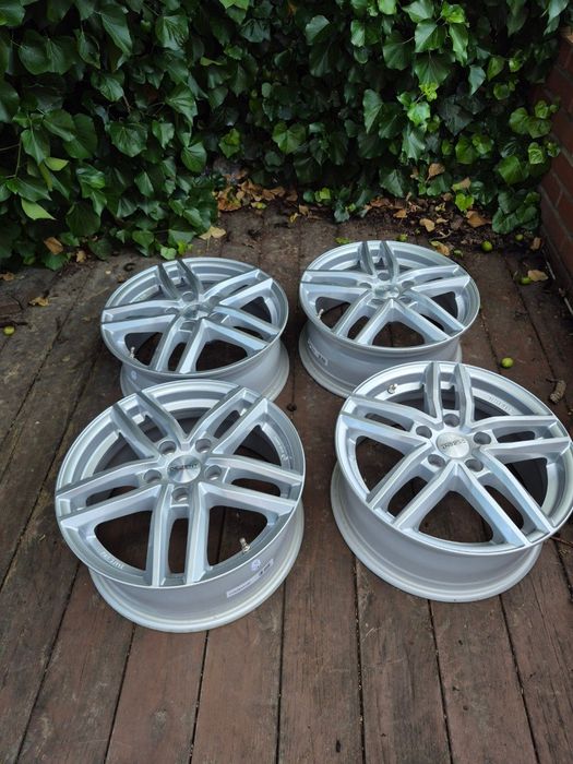 Німецькі диски Dezent TR Silver R16 5x112 VW / Skoda / Seat / Audi