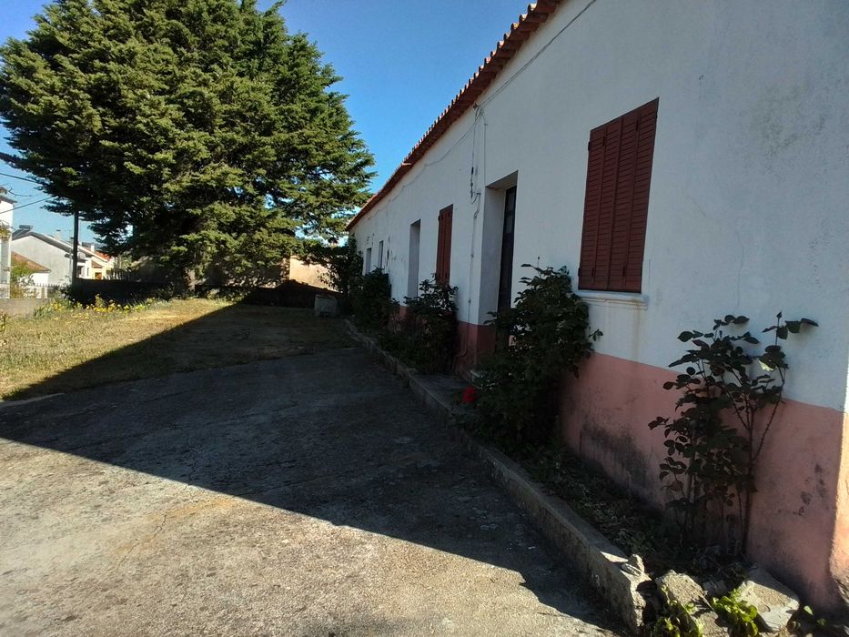 2 moradias germinadas em Monte do Bispo/Caria/Belmonte