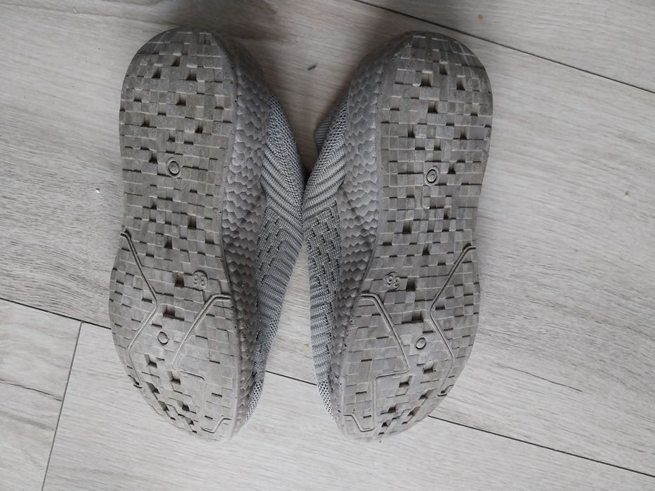 Buty wsuwane rozm.36