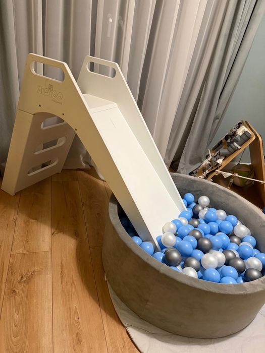 Basen z kulkami ze zjeżdżalnią Misioo