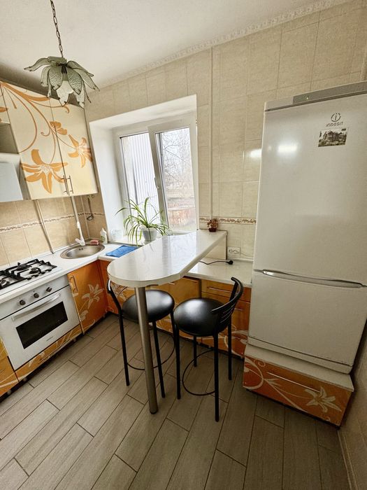 Посуточно, почасово двухкомнатная квартира Корабельный район