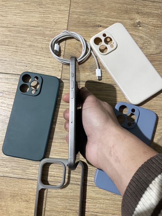 Iphone 15 pro max 256gb titanio estado de novo