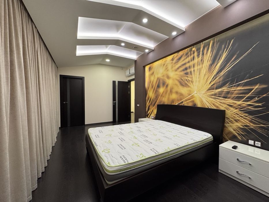 Продам 5 кімнатну квартиру. Лівий берег. Ремонт. Меблі. Техніка