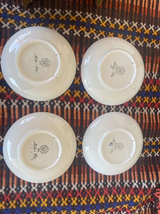 Pratos antigos anos 70’ da Dinamarca porcelana original dia da mãe