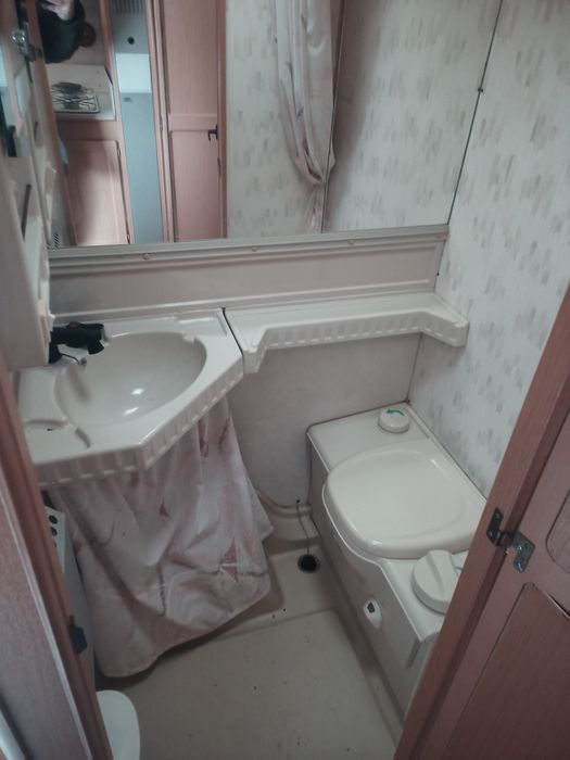 Продам причіп , дом на колесах .