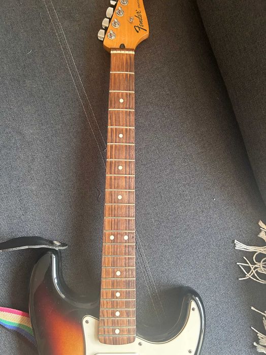 Fender Stratocaster Sunburst + case (collection/no negotiation/this week)