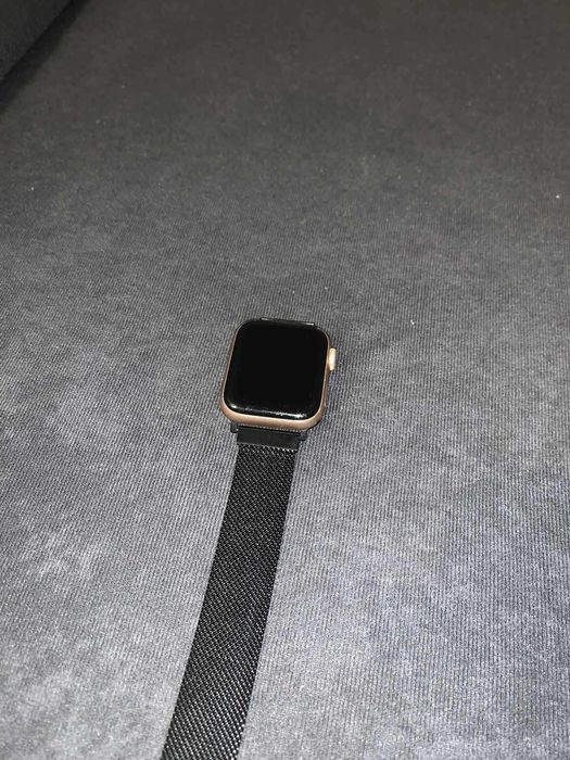 Apple Watch Series 5 40mm GPS Pink Gold (Różowe Złoto)