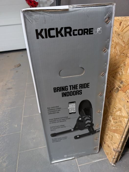 Trenażer Wahoo KICKR Core nowy