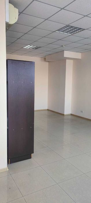 Продам офісне приміщення 147 кв.м в ТЦ Курчатовський (ОП)