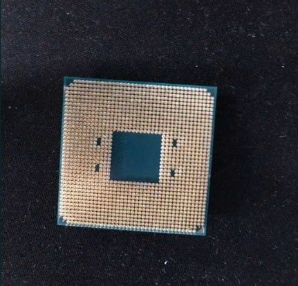 AMD Ryzen 5 5600 + Материнка Gigabyt+ башка