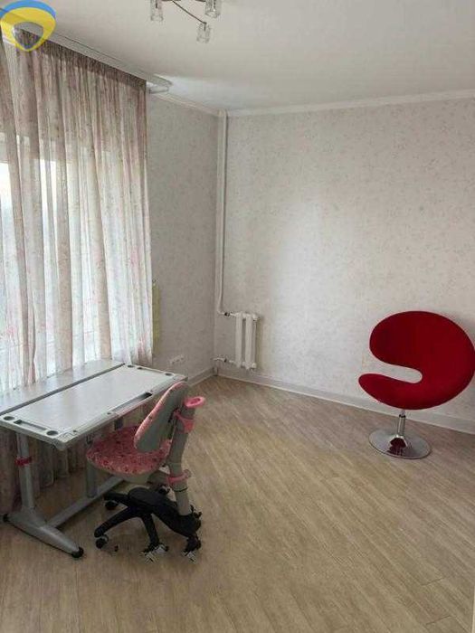 Продам 4 кімнатну квартиру на Фонтані - Більше