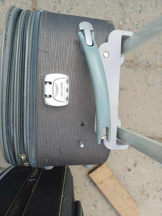 Чемодан  , сумка .валiза