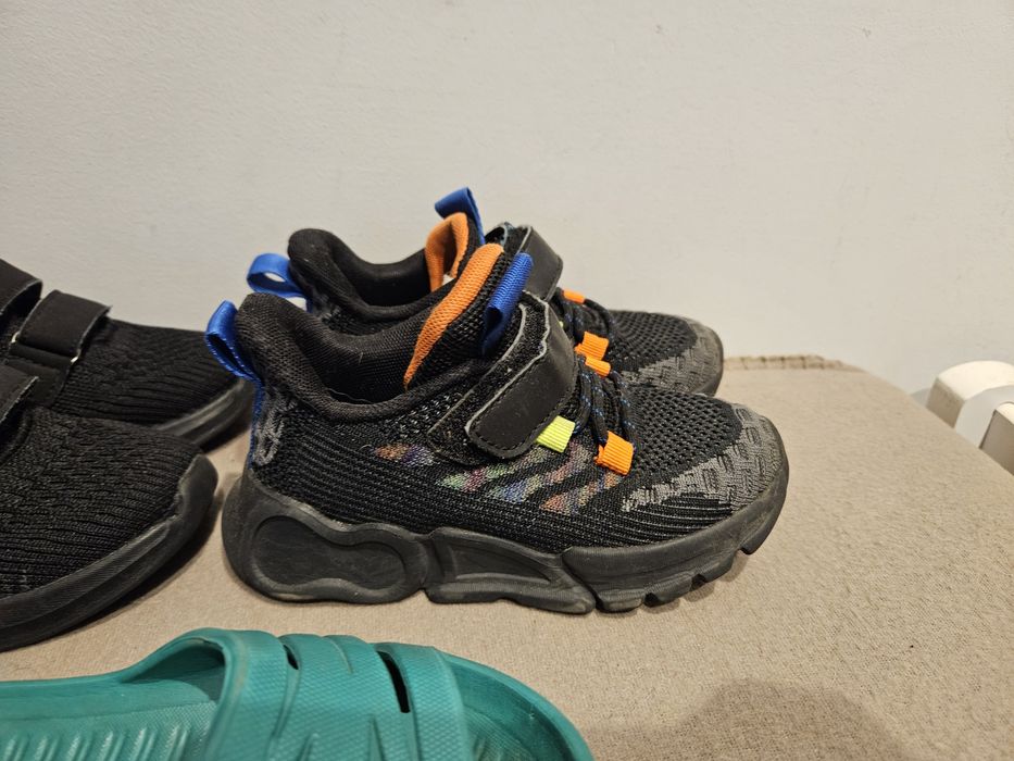 Buty sportowe dla chłopca adidasy i klapki