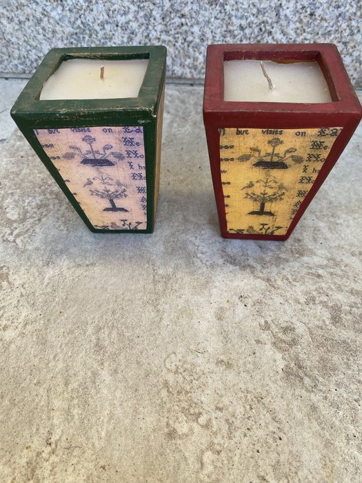 Conjunto de duas velas novas