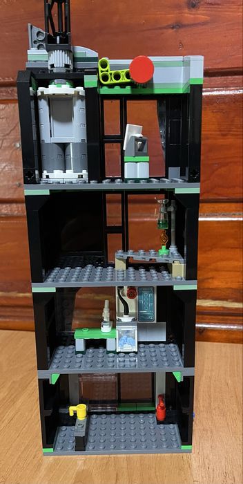 Лего здание Оскорп Lego Marvel