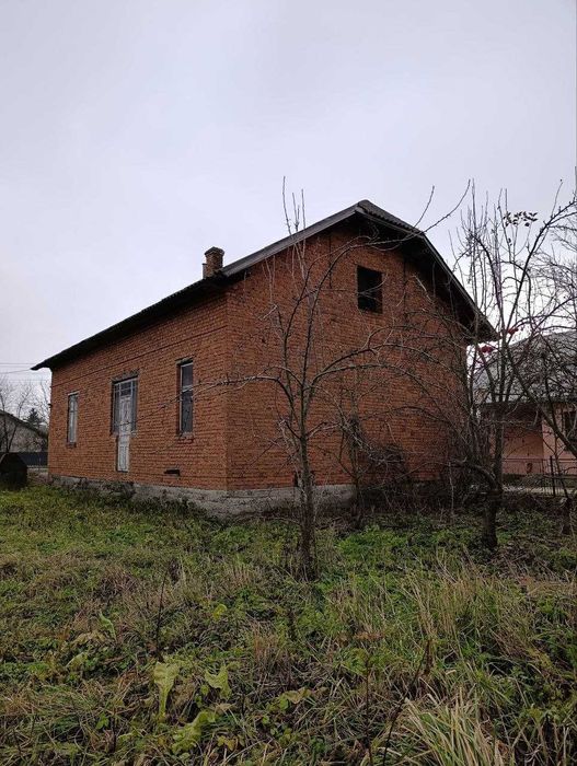 Продаж двох будинків в с. Залуква