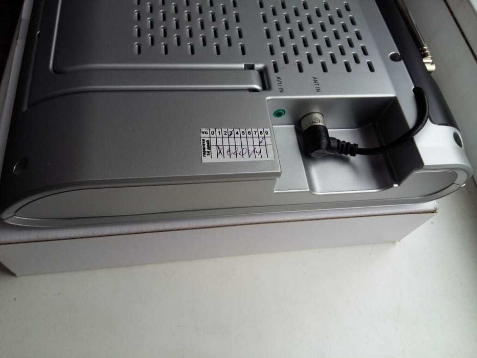 Телевизор 12/220V Opera монитор 11дюймов оригинал японская матрица