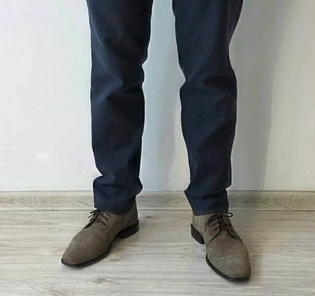 Massimo Dutti spodnie eleganckie męskie M
rozmiar M 
Kolor:granat 
Sta