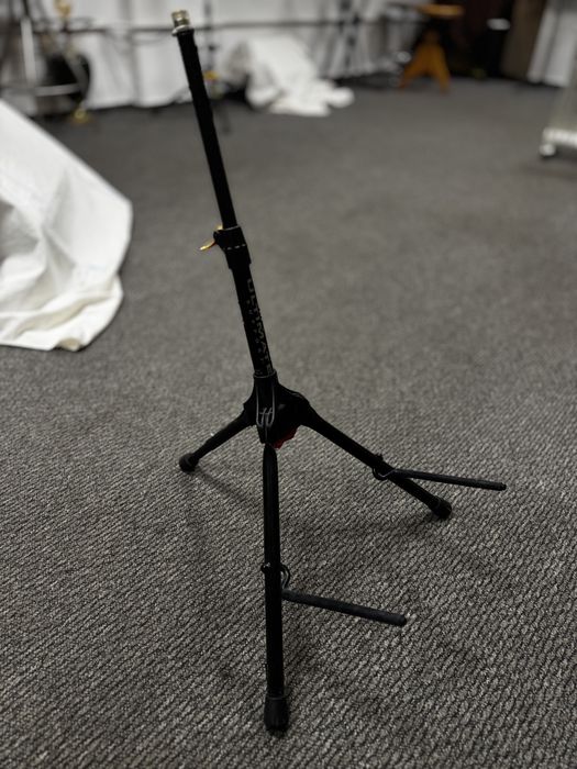 Stojak na wzmacniacz gitarowy