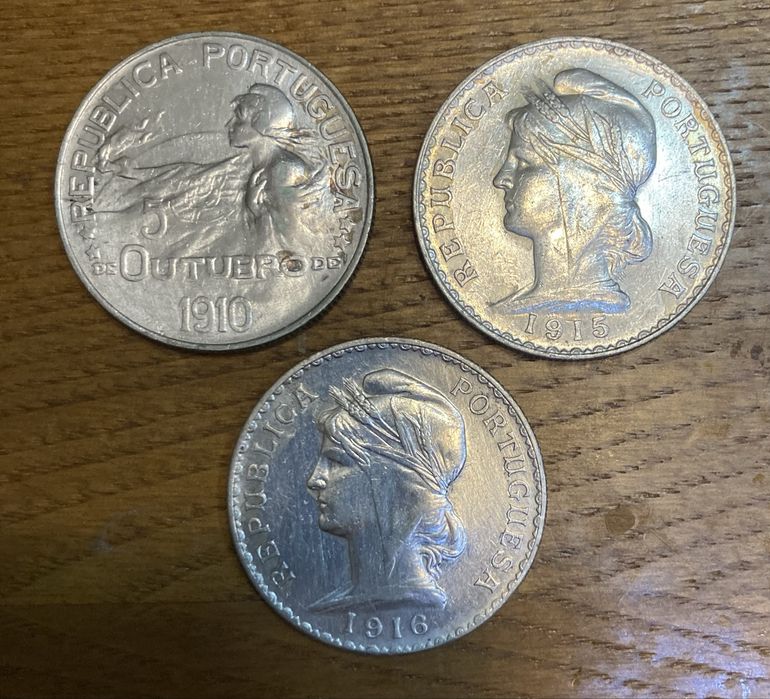 Os 3 primeiros escudos em prata