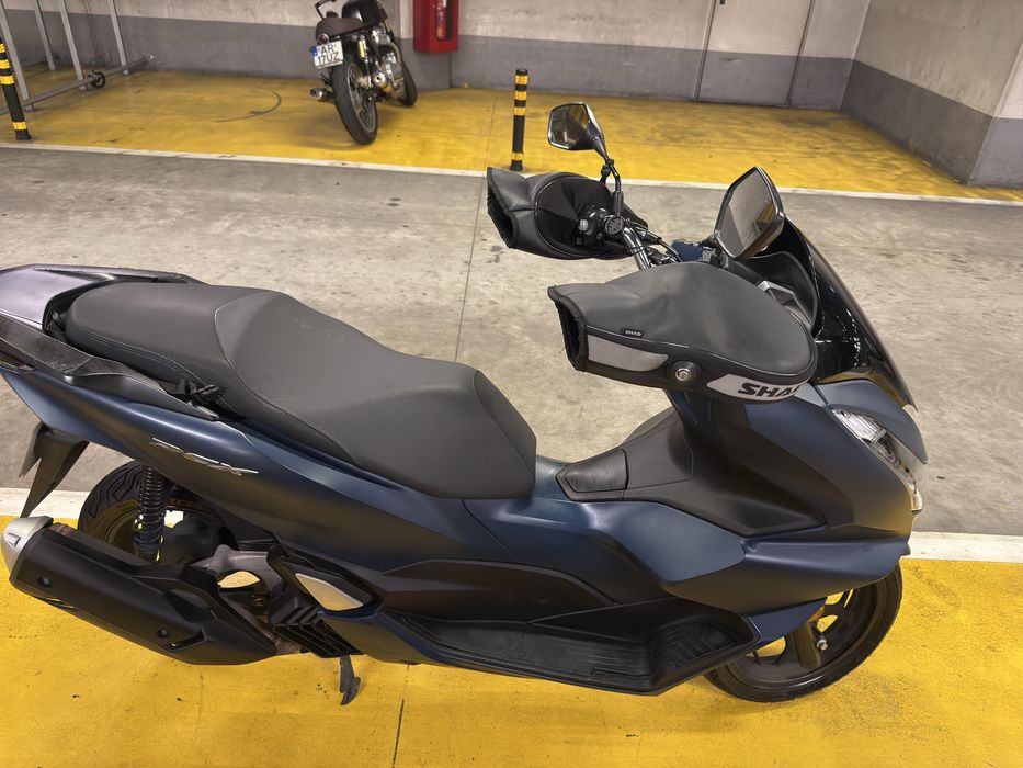 Vendo Moto pcx ano 2024 único dono