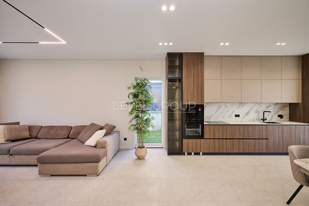 Продається будинок з сучасним ремонтом, 230 м2, Лісники