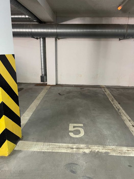 Wynajmę Miejsca parkingowe w garażu podziemnym Koszalin  przy Hotelu Gromada