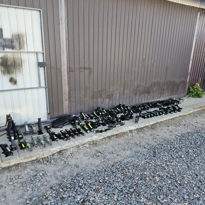 Домкрат ключ крюк Форд Рено Тойота Пасат Гольф Опель Пежо Шкода Вольво