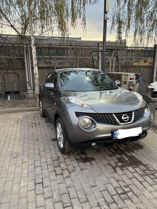 Nissan juke 2012 SE+  официальная