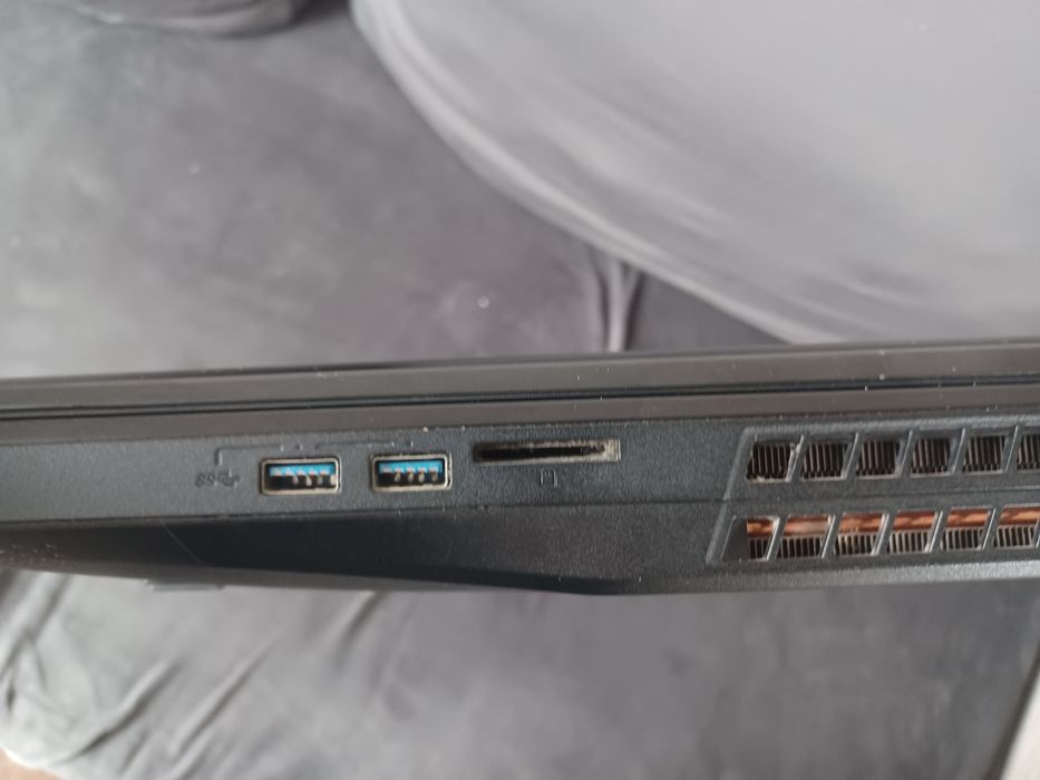 Laptop MSI Titan GT73VR 7RF