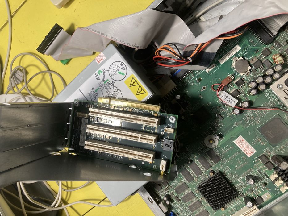 Komputer retro Compaq deskpro intel pentium 3