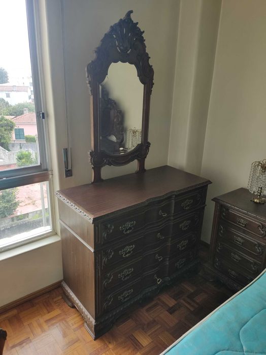 Mobília de Quarto de Casal em bom estado