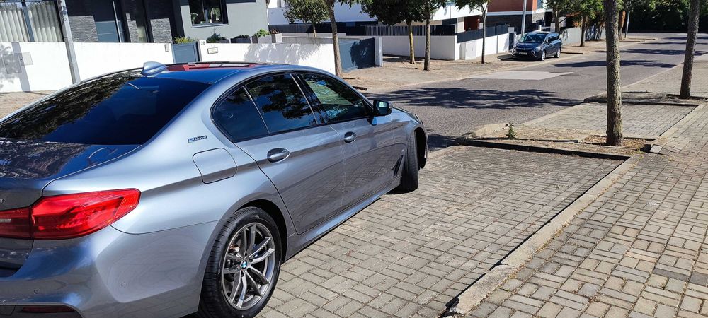 BMW 530e  híbrido plug in 2021