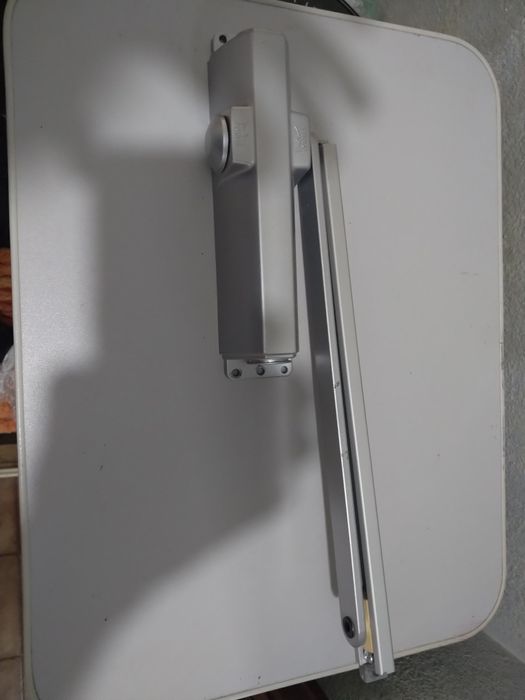 Vendo molas de porta de excelente qualidade.