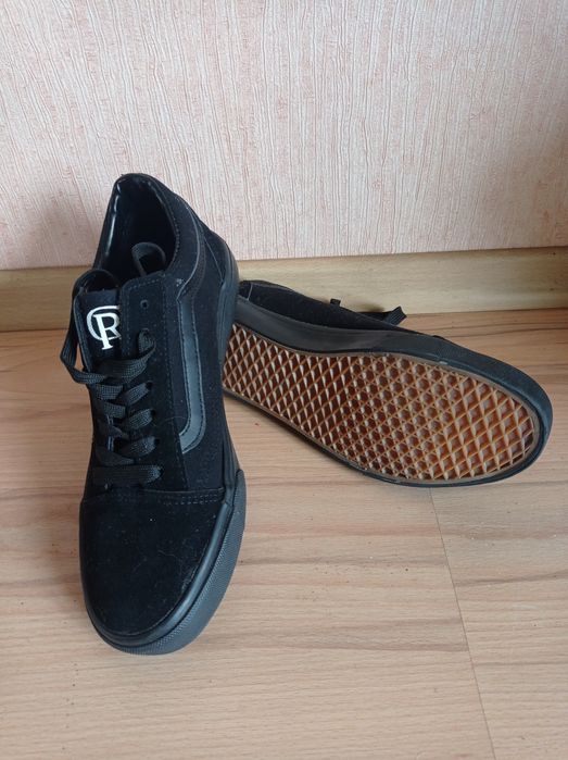 Кроссовки Nike, Vans, CR