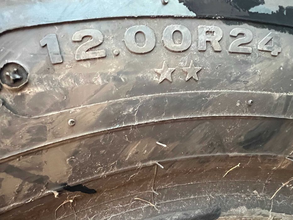 12.00-24 Bridgestone 100% BIEŻNIKA