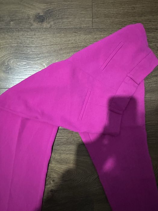 Damskie spodnie chinosy różowe Rober Island