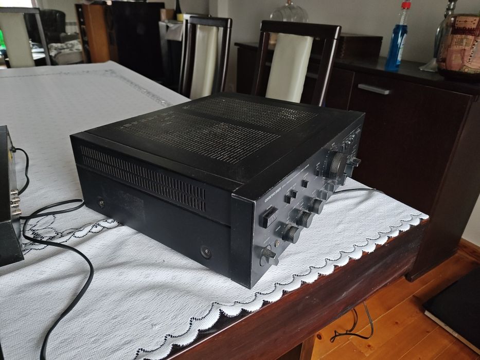 Wzmacniacz ONKYO Integra A-8300